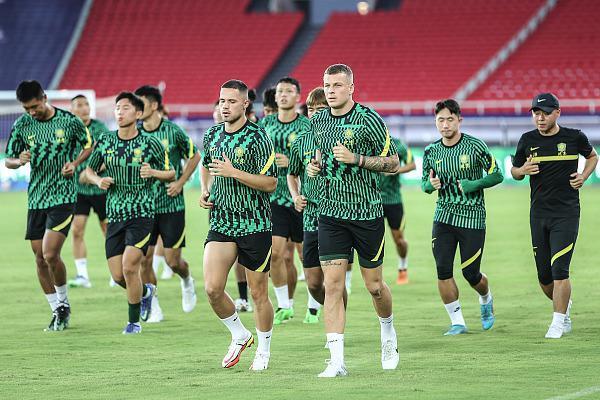 里程碑夜！埃因霍温完成体检，NBA季后赛今夜刷纪录，压力陡增，团队化学反应显著(NBA季后赛首轮)-好博体育登录